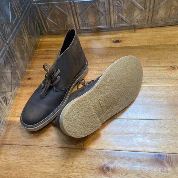 Clarks Bus-nacre 3 Chukka Boot - Picture 2 of 8